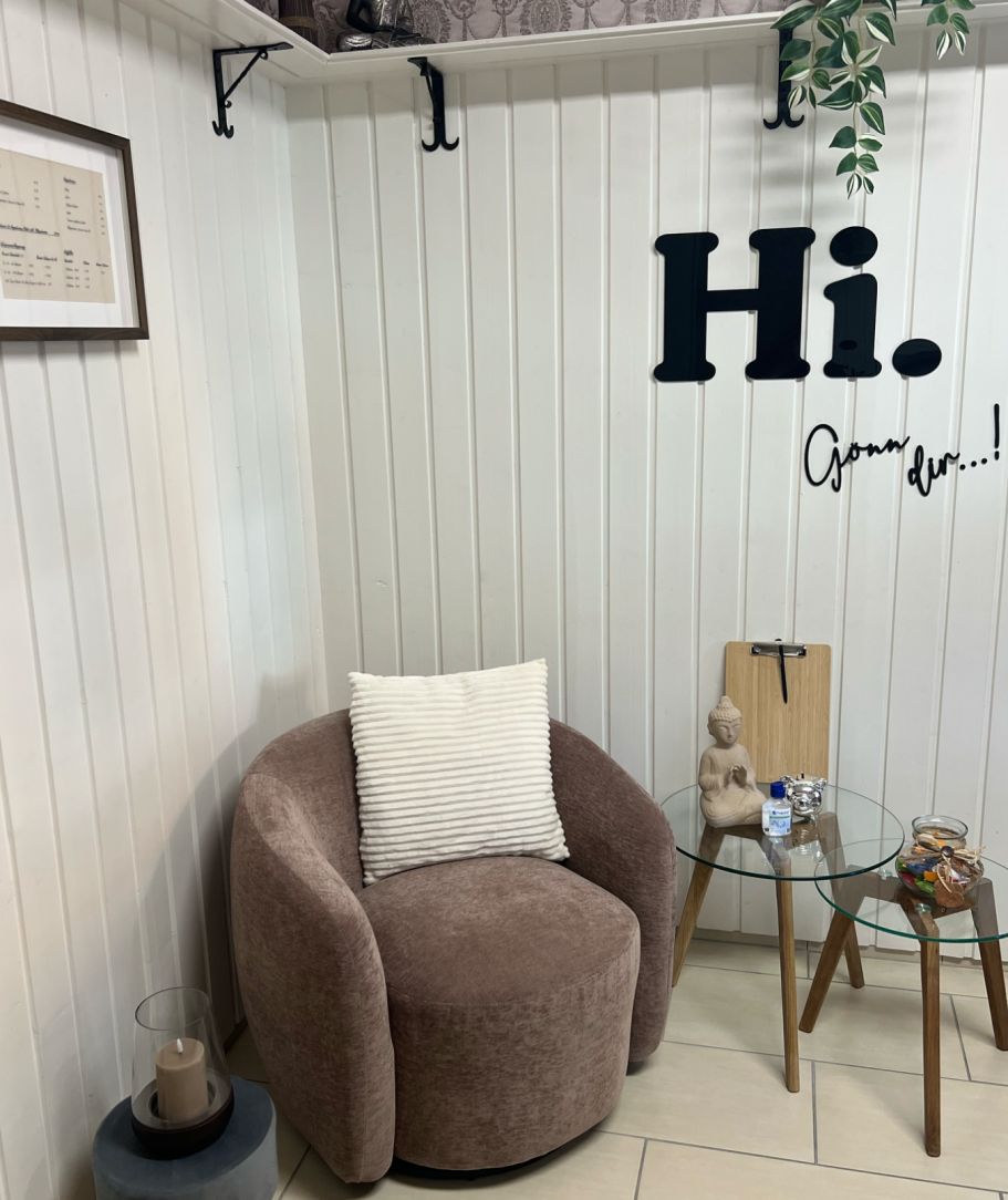 Entspannung.- und Wartebereich im Studio.